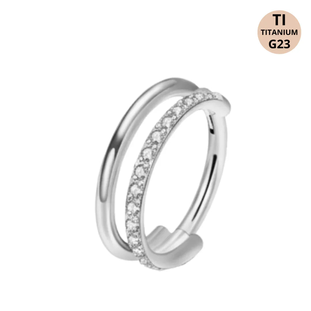 Cerchio a clicker in Titanio G23 con design a due barre e brillanti