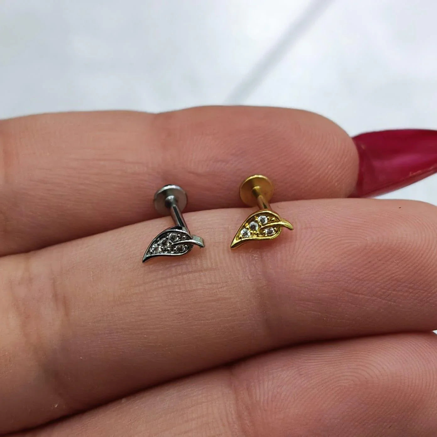 Piercing labret con design fogliolina - GIOYAL PIERCING STORE