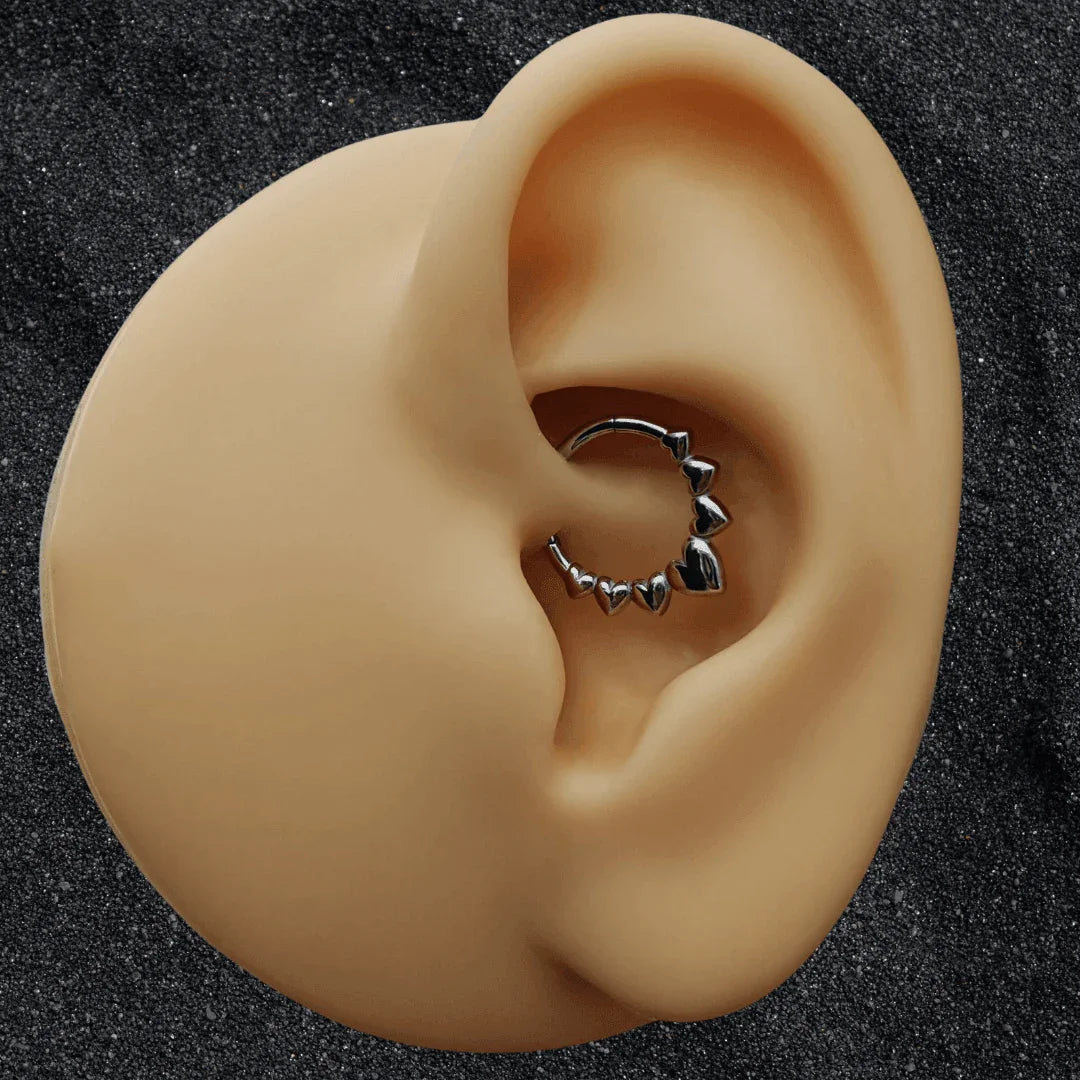 Anello a cliccker con design a cuori - GIOYAL PIERCING STORE