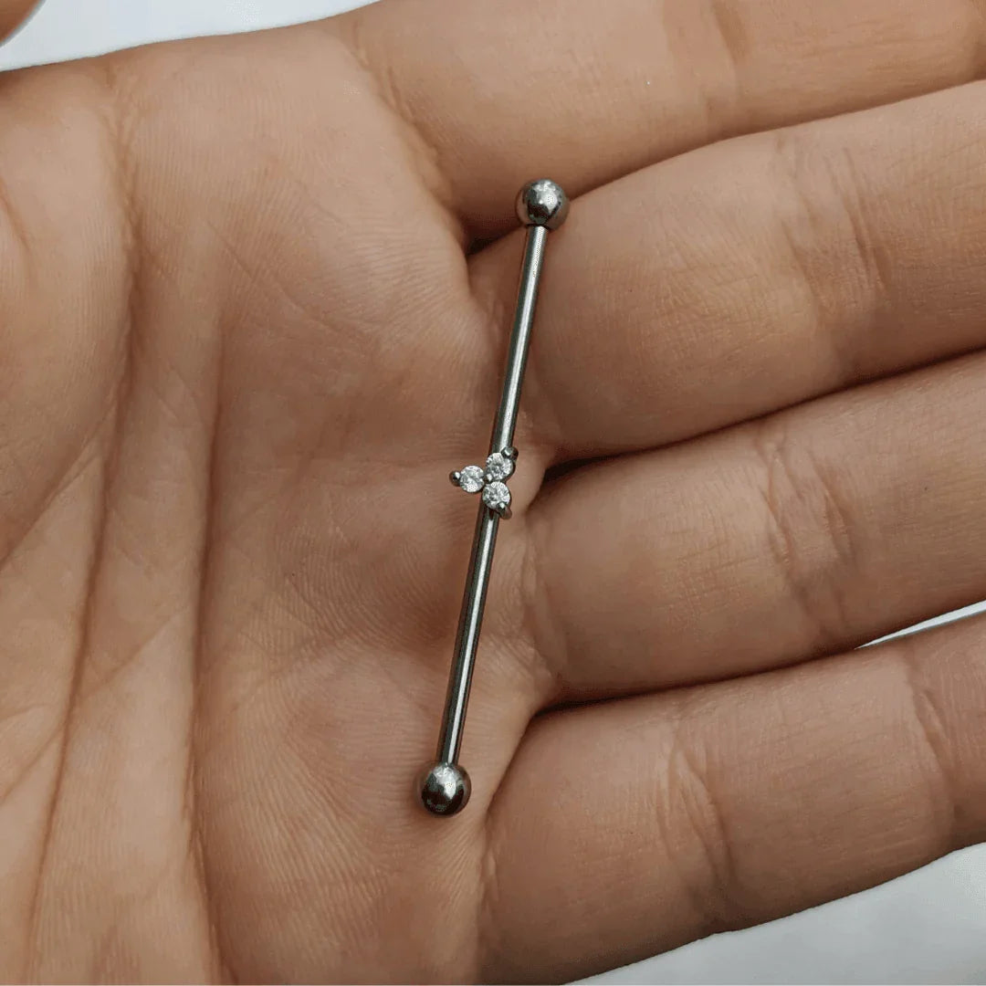 Piercing Industrial design con brillantini - GIOYAL PIERCING STORE