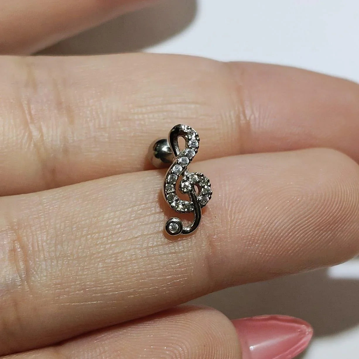 Piercing helix chiave di violino con brillanti - GIOYAL PIERCING STORE