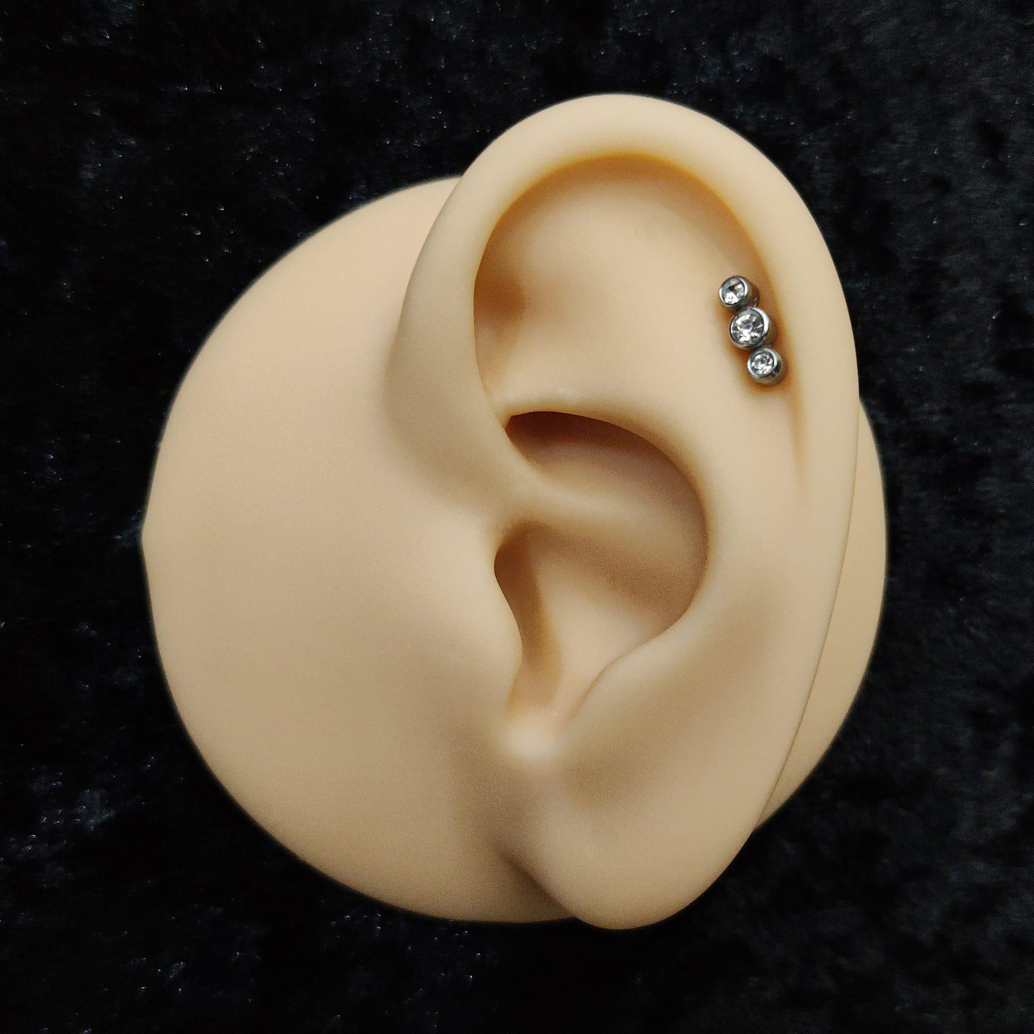 Piercing helix tris di brillanti - GIOYAL PIERCING STORE