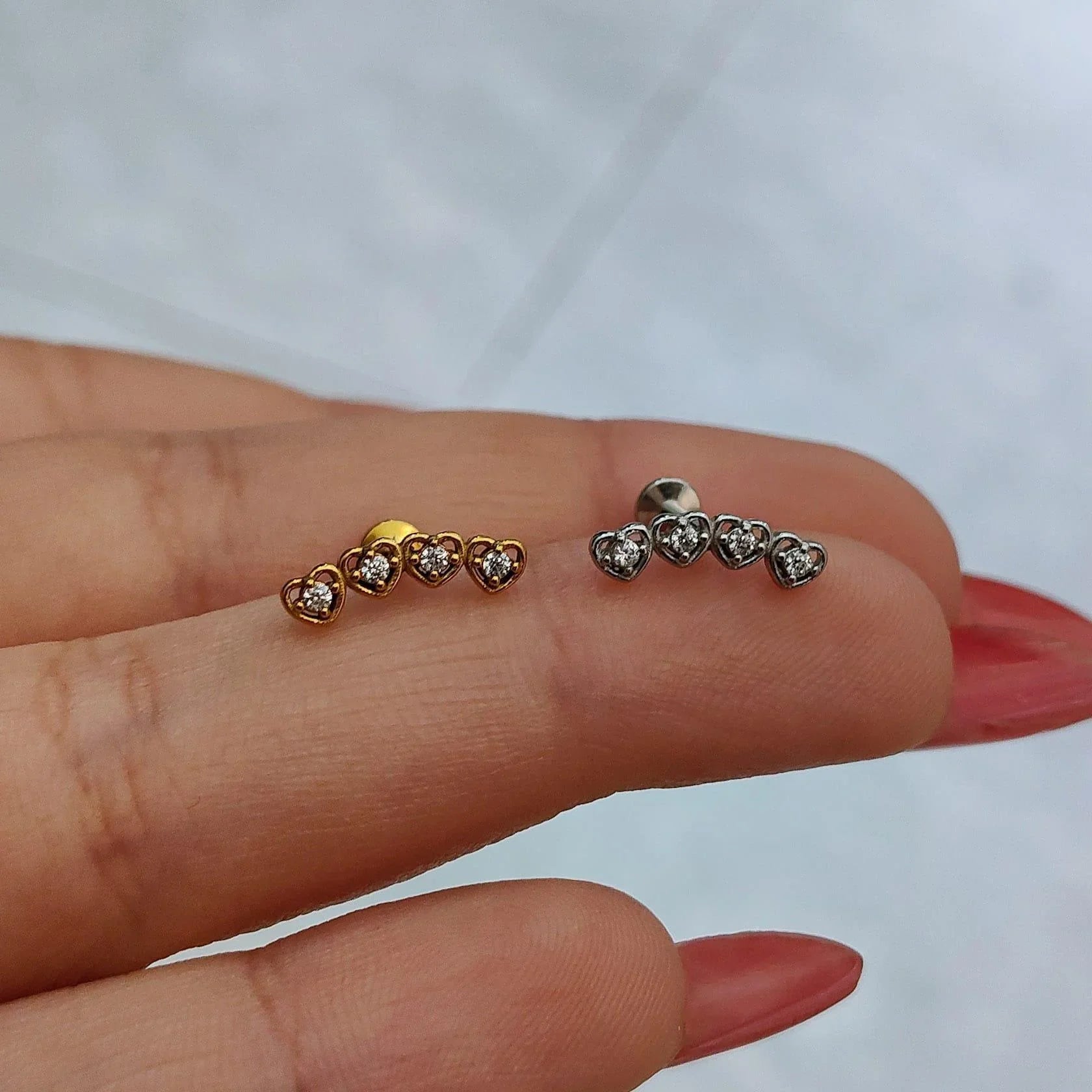 Piercing labret con 4 cuoricini - GIOYAL PIERCING STORE