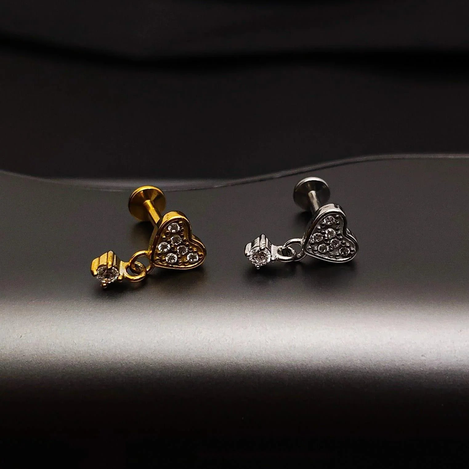 Piercing labret cuore con pendolo brillante - GIOYAL PIERCING STORE