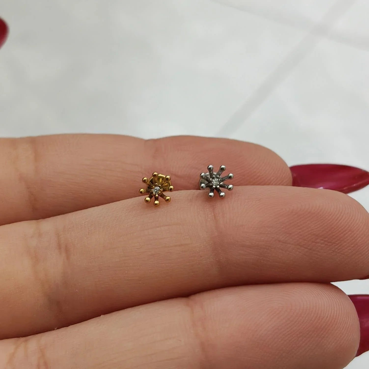 Piercing labret dente di leone - GIOYAL PIERCING STORE