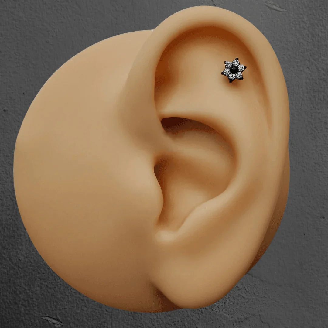 Piercing labret fiore - GIOYAL PIERCING STORE