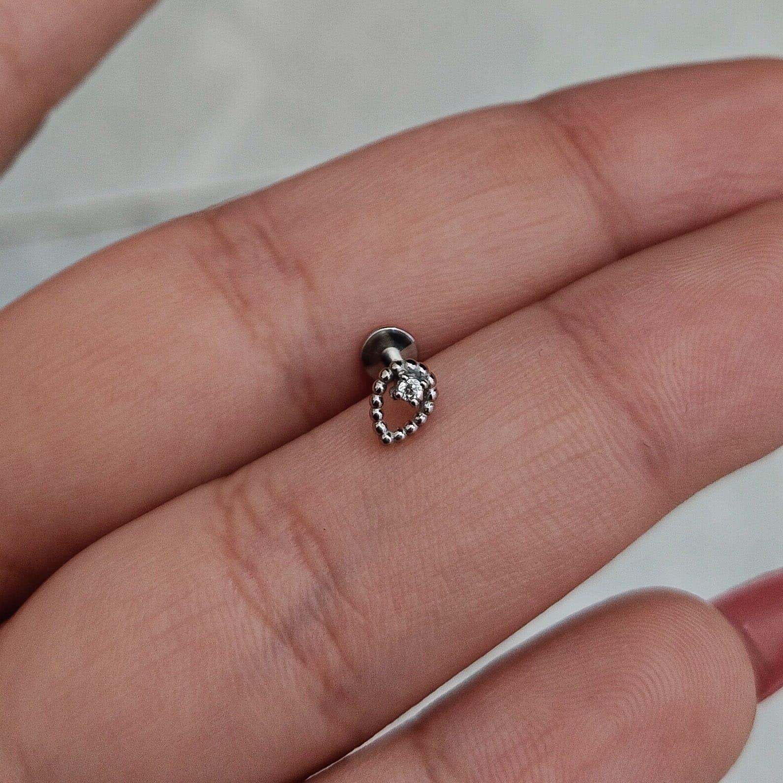 Piercing labret goccia - GIOYAL PIERCING STORE