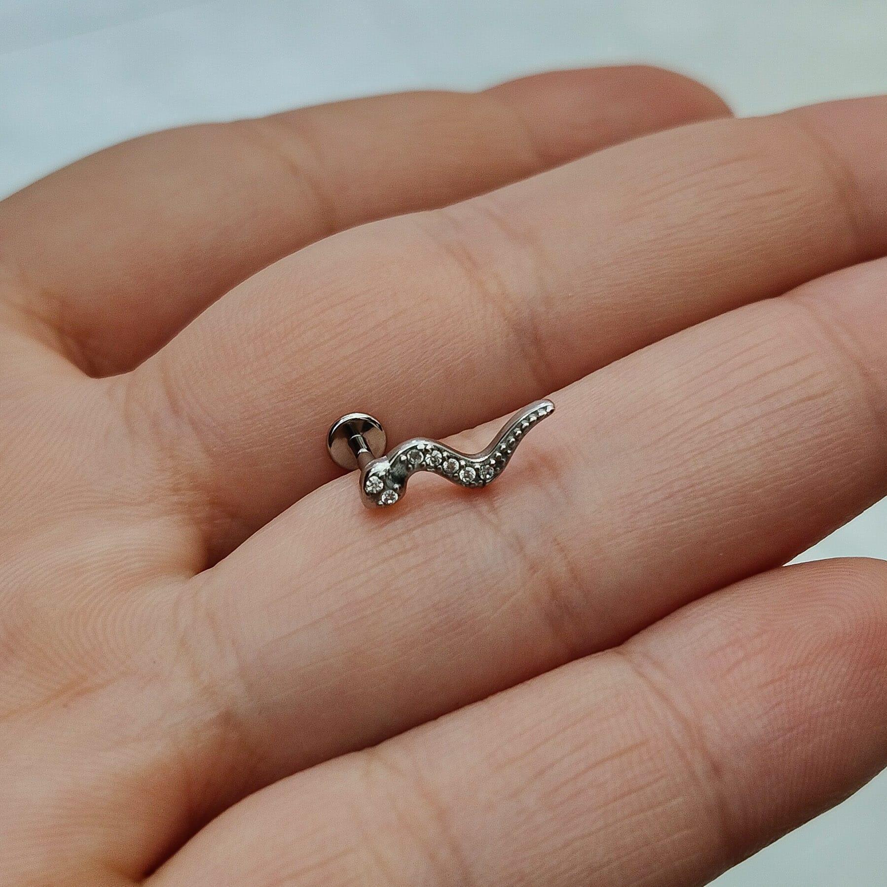 Piercing labret serpente - GIOYAL PIERCING STORE