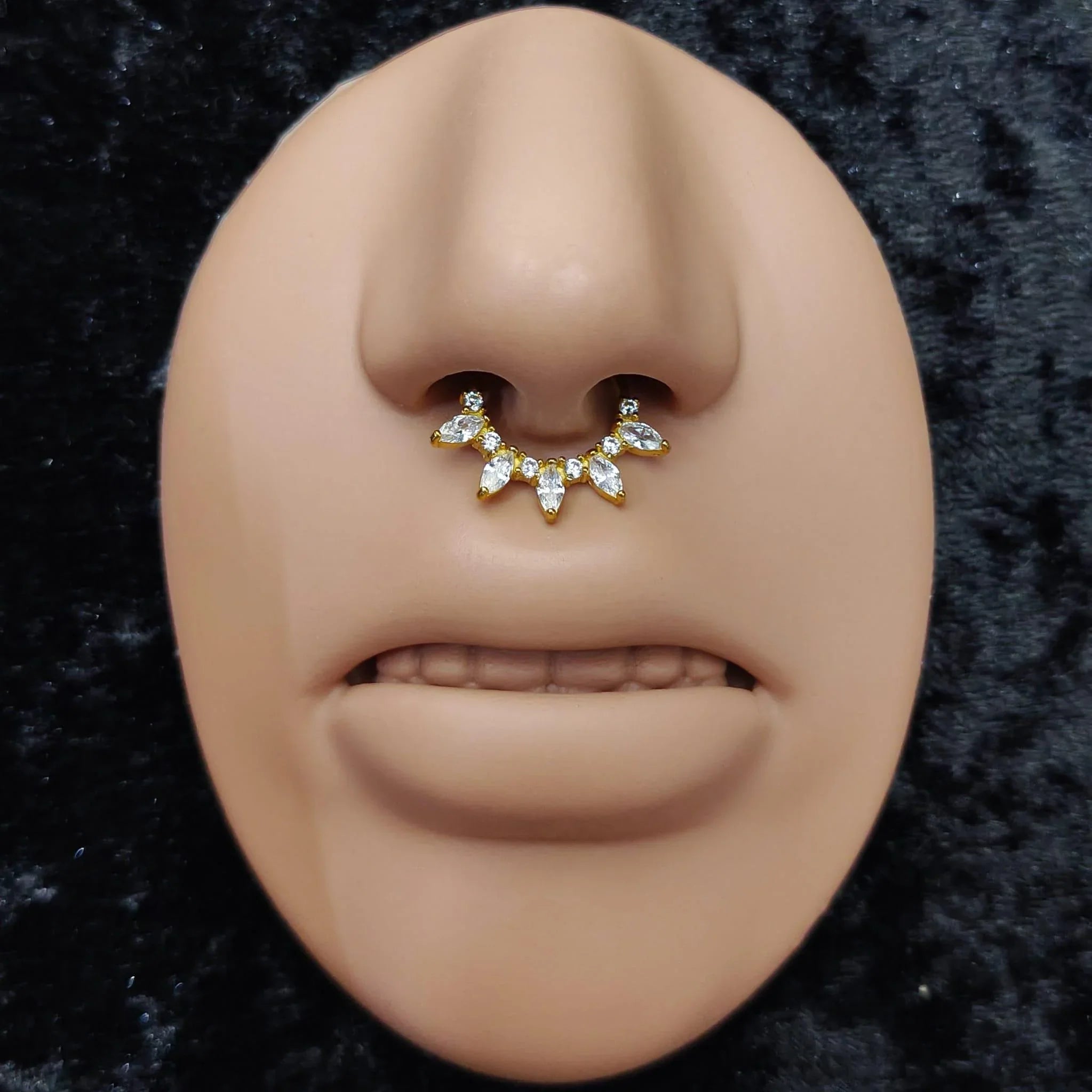 Anello a clicker con 5 brillanti a goccia - GIOYAL PIERCING STORE